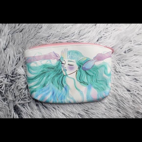 Ipsy Handbags - Small makeup bag Ipsy Handbags - Small makeup bag